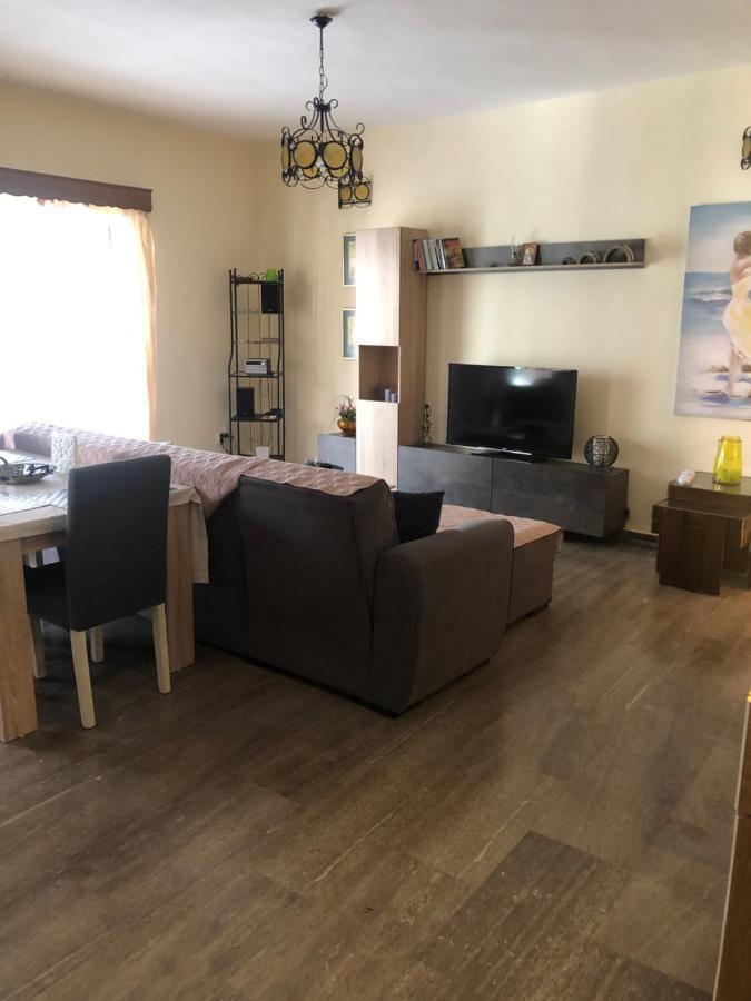 Joannas 2Brooms Sea Apartment Peraía Eksteriør bilde